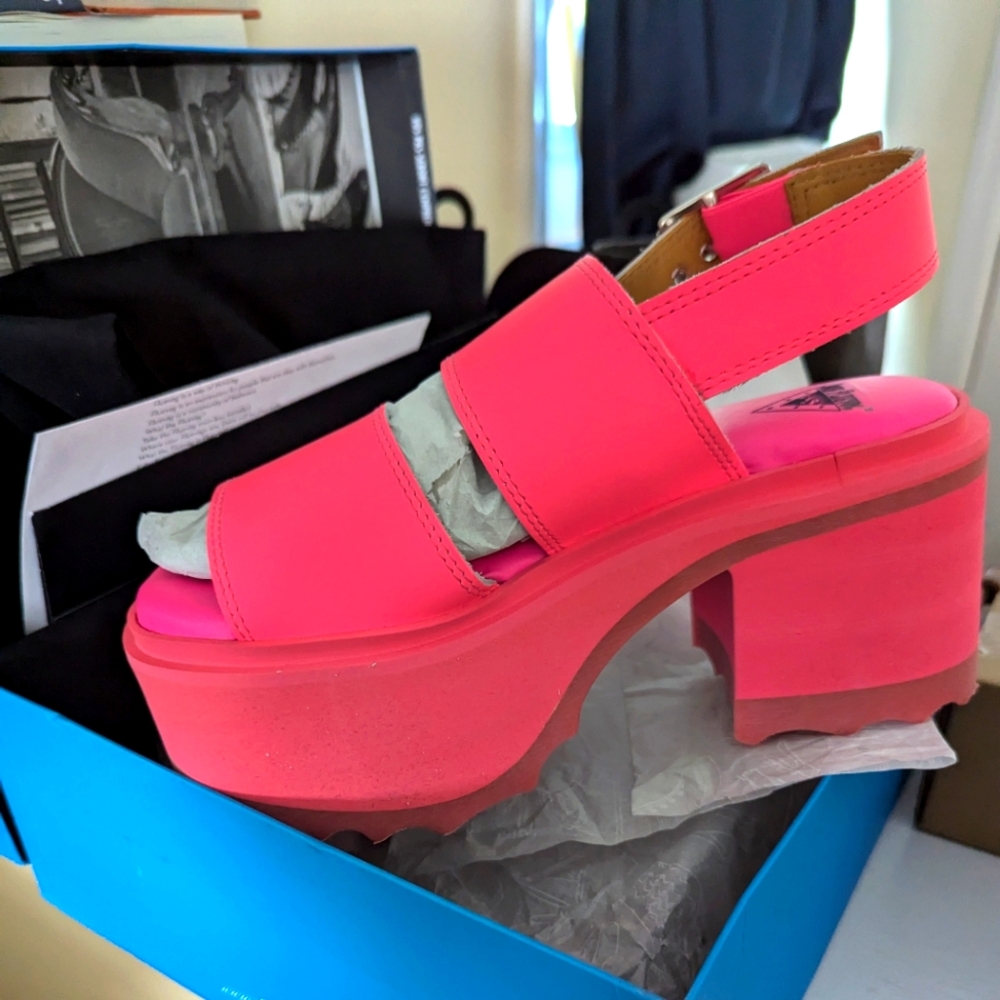 Fluevog Razzle